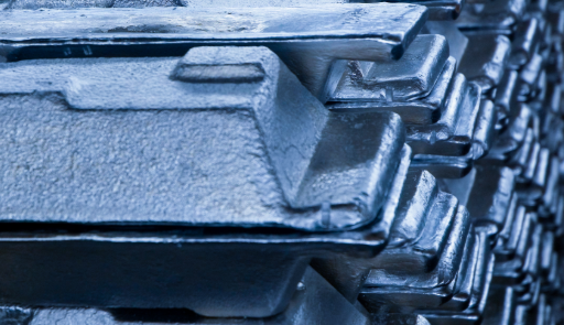 United Company RUSAL Plc publicó un informe de que la demanda global del mercado primario de aluminio cayó un 6.6% en la primera mitad del año